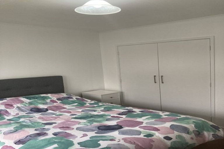 Photo of property in 3 Thurleigh Grove, Karori, Wellington, 6012