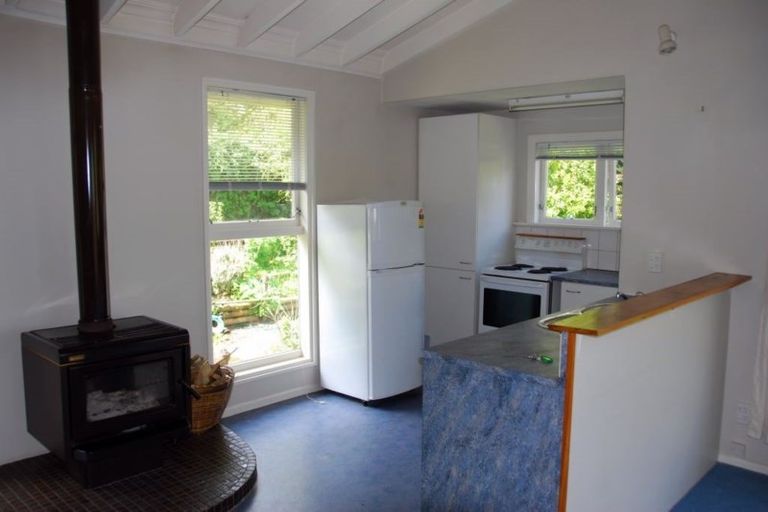 Photo of property in 62 Tio Tio Road, Miramar, Wellington, 6022