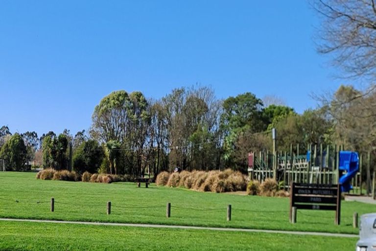 Photo of property in 107 Grimseys Road, Redwood, Christchurch, 8051