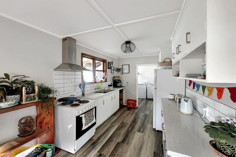 Photo of property in 10 Victor Street, Dannevirke, 4930