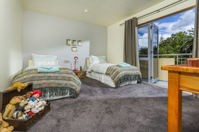 Photo of property in 288 Glenvar Road, Torbay, Auckland, 0630