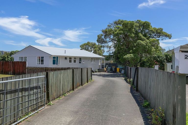 Photo of property in 24 Surprise Place, Cannons Creek, Porirua, 5024