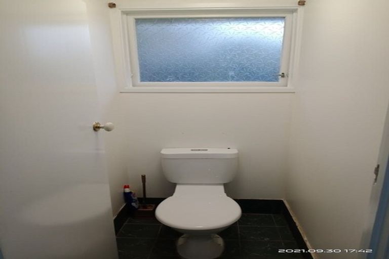 Photo of property in 153 Gossamer Drive, Pakuranga Heights, Auckland, 2010