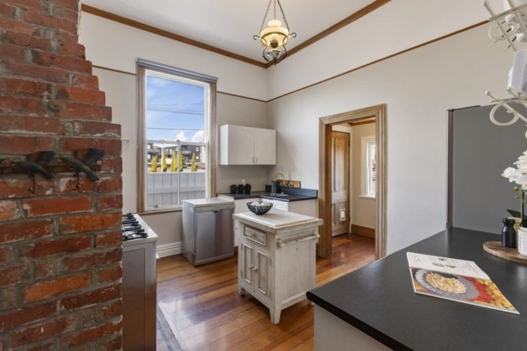 Photo of property in 24 Elizabeth Street, Petone, Lower Hutt, 5012