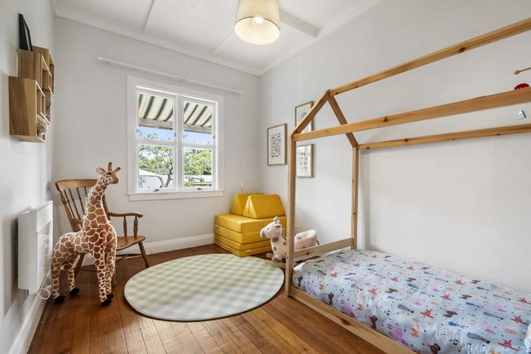 Photo of property in 12 Glade Place, Birkenhead, Auckland, 0626