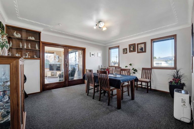 Photo of property in 9 Burke Street, Eltham, 4322