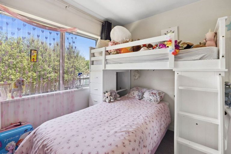 Photo of property in 30 Ash Avenue, Albert Town, Wanaka, 9305