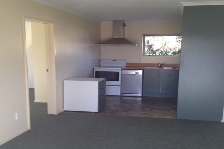 Photo of property in 14 Oxford Street, Fairfield, Hamilton, 3214