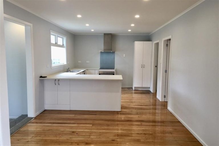 Photo of property in 13 Brazier Grove, Paraparaumu, 5032