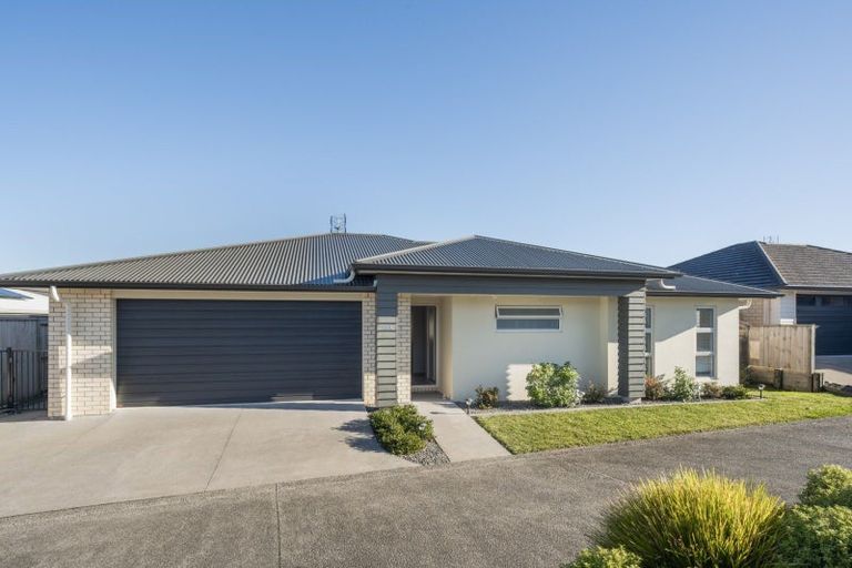 Photo of property in 43a Puhirake Crescent, Pyes Pa, Tauranga, 3112