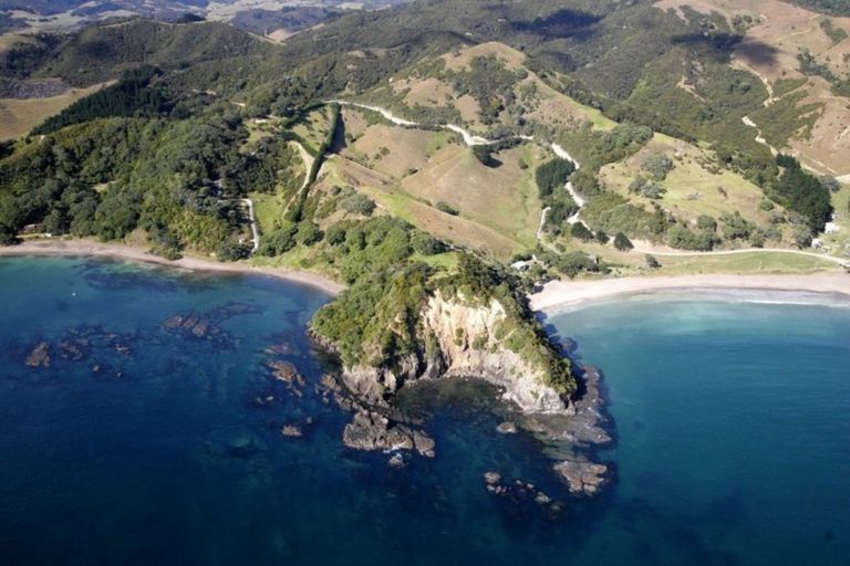 Photo of property in 354 Rockell Road, Whananaki, Hikurangi, 0181
