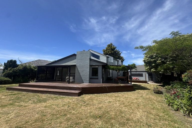 Photo of property in 7 Hannah Place, Redwood, Christchurch, 8051