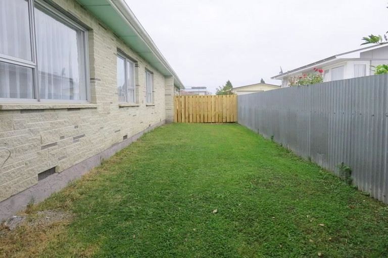 Photo of property in 402 Hapia Street, Camberley, Hastings, 4120