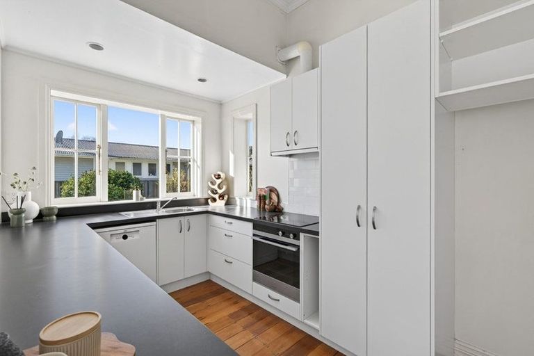 Photo of property in 6 Main Street, Greytown, 5712