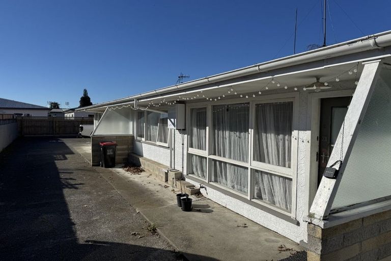 Photo of property in 2/504 Queen Street East, Hastings, 4122