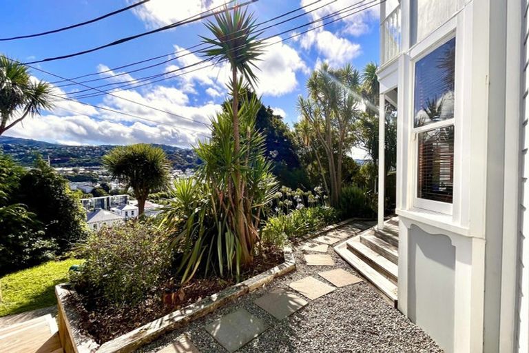 Photo of property in 37 Lawrence Street, Newtown, Wellington, 6021
