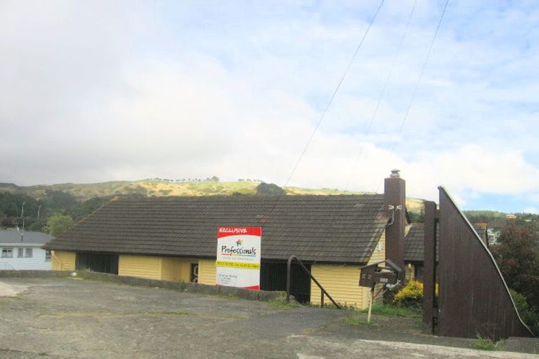 Photo of property in 22 Stevens Crescent, Ranui, Porirua, 5024
