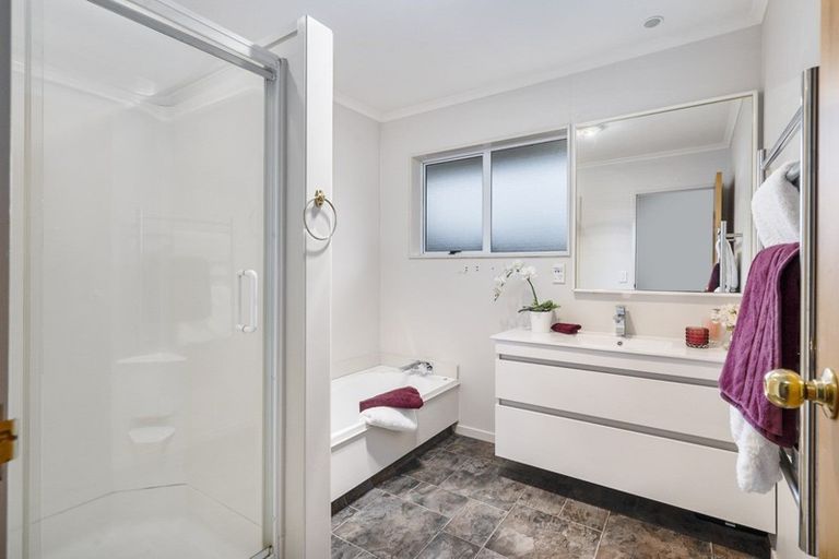 Photo of property in 3a Churchill Avenue, Hokowhitu, Palmerston North, 4410