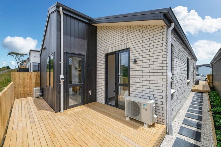 Photo of property in 31 Puhikawa Street, Massey, 0614