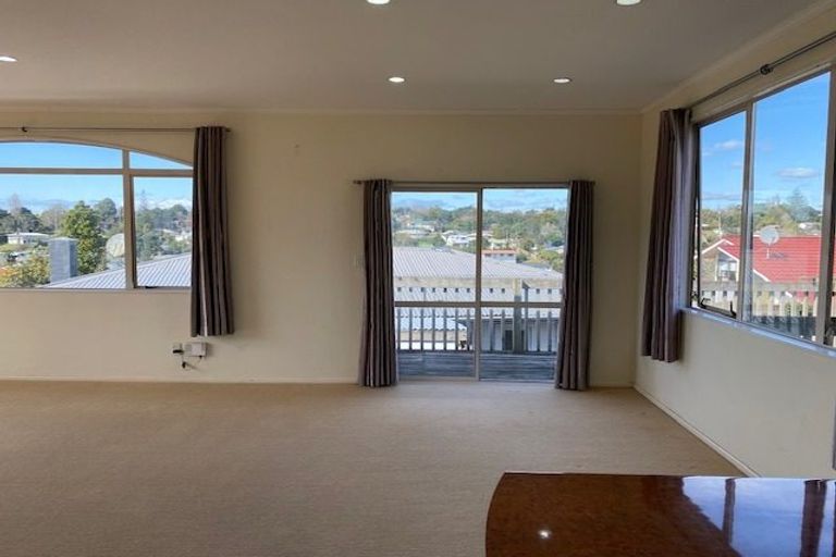Photo of property in 39a Lingfield Street, Glenfield, Auckland, 0629