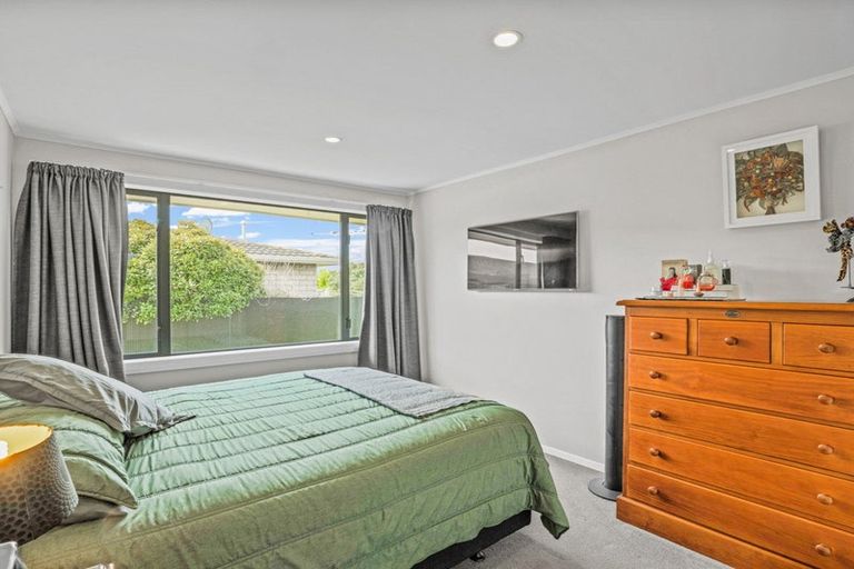 Photo of property in 780 Main North Road, Belfast, Christchurch, 8051