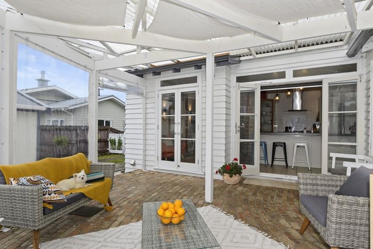 Photo of property in 20 Dinniss Avenue, Regent, Whangarei, 0112