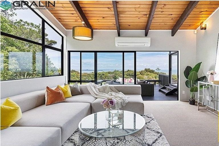 Photo of property in 52 Takahe Road, Titirangi, Auckland, 0604