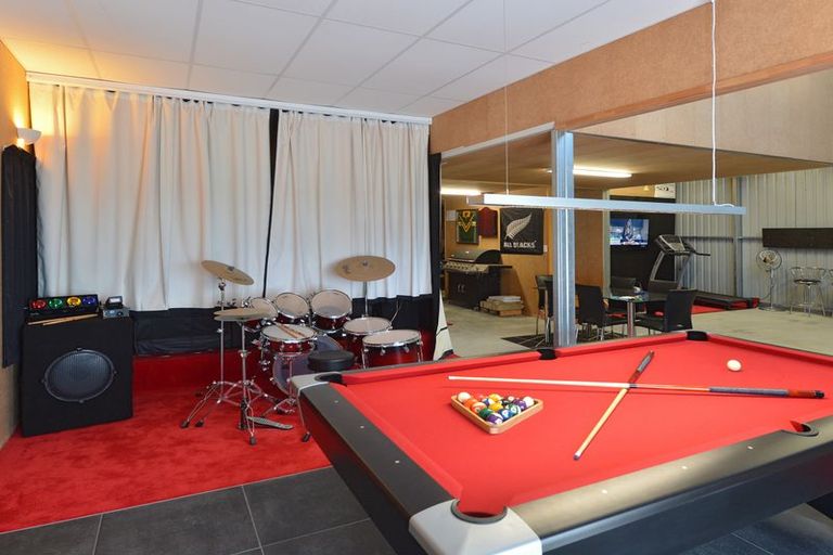 Photo of property in 77 Rangiuru Drive, Parua Bay, Onerahi, 0192