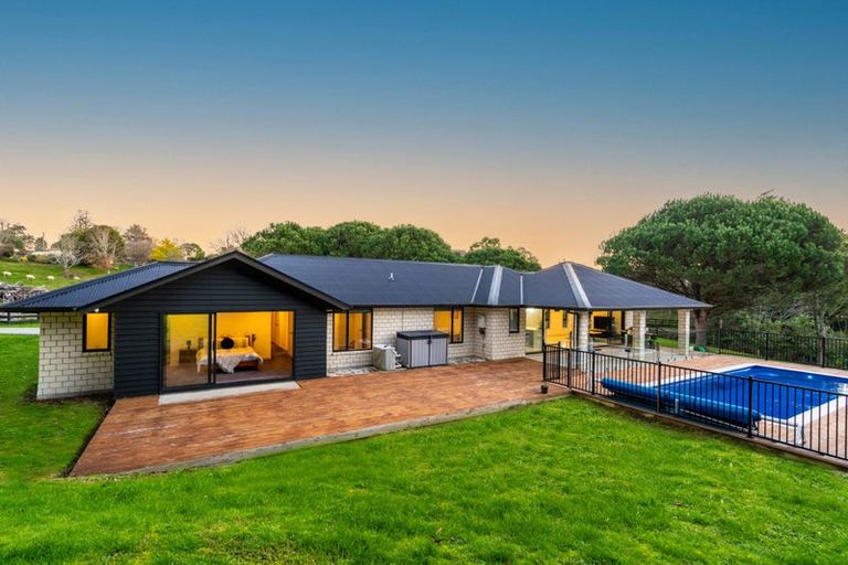 Photo of property in 2 Turtle Nut Way, Te Kauwhata, 3782