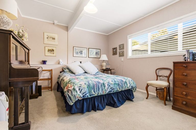 Photo of property in 48 Chesham Avenue, Waipahihi, Taupo, 3330