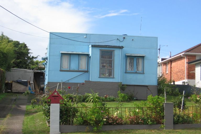 Photo of property in 36 Captain Scott Road, Glen Eden, Auckland, 0602