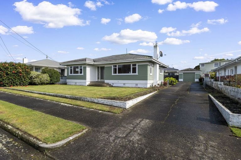 Photo of property in 5 Goodson Place, Hawera, 4610