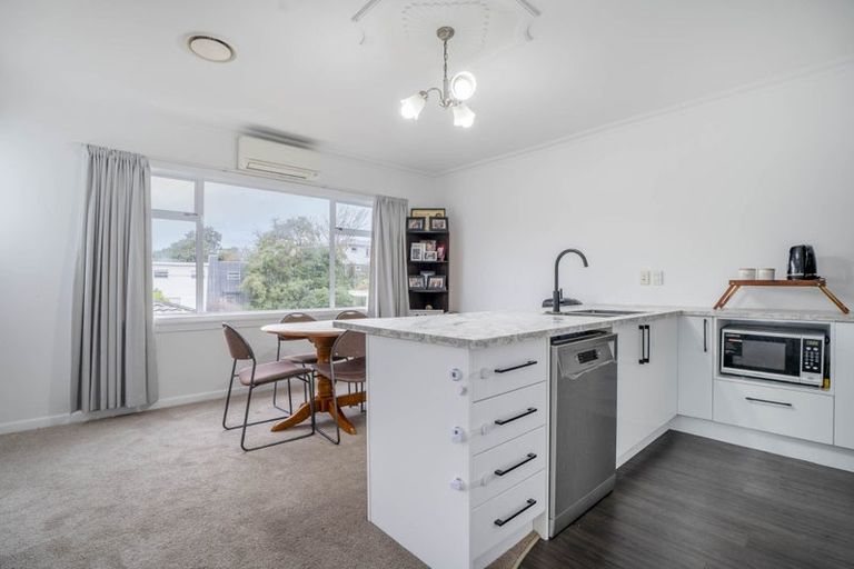 Photo of property in 26 Duncan Street, Tawa, Wellington, 5028