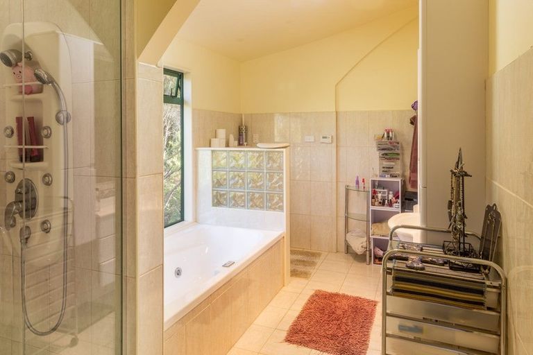 Photo of property in 50 Scott Road, Stanmore Bay, Whangaparaoa, 0932