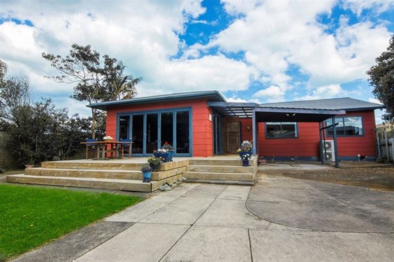 Photo of property in 3 Douglas Street, Okitu, Gisborne, 4010