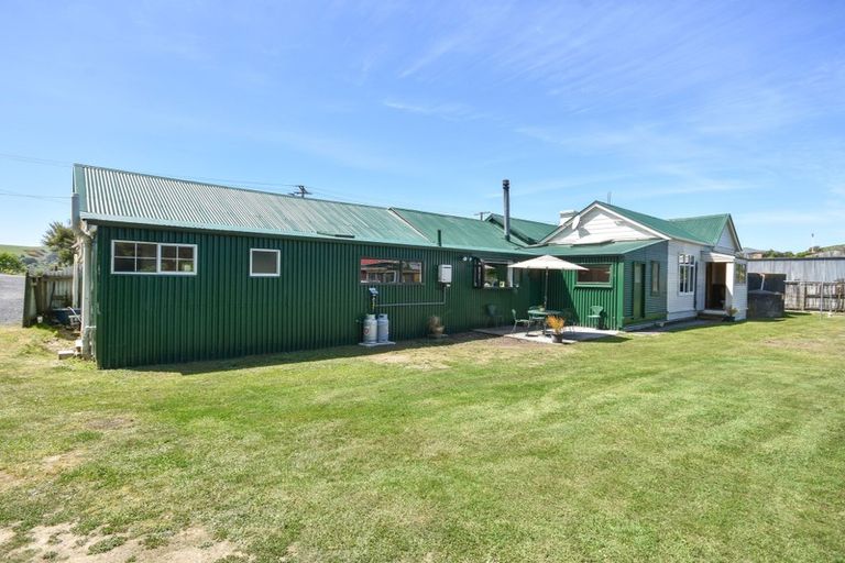 Photo of property in 2 Moturata Road, Taieri Beach, Brighton, 9091