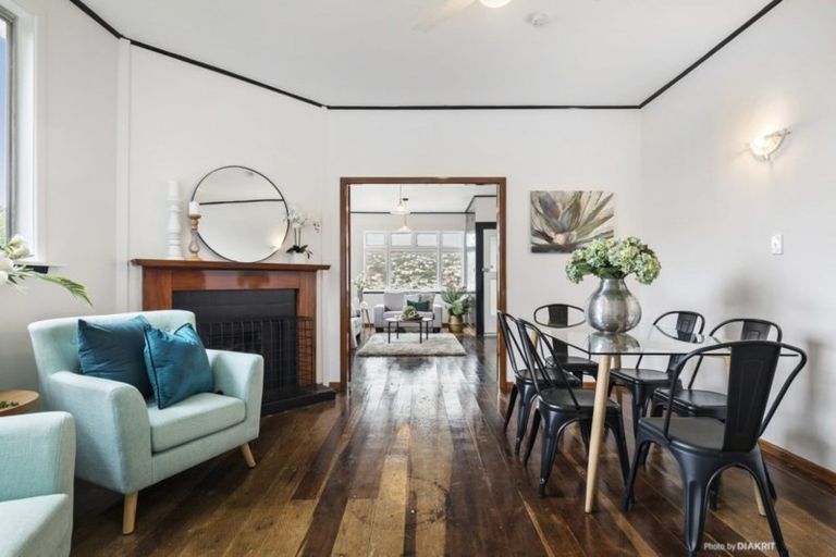 Photo of property in 40 Lonsdale Crescent, Rongotai, Wellington, 6022