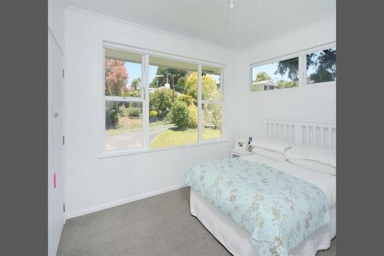 Photo of property in 13 Merchant Avenue, Te Atatu South, Auckland, 0610