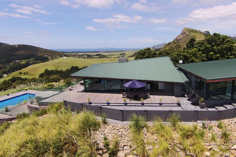 Photo of property in 77 Rangiuru Drive, Parua Bay, Onerahi, 0192