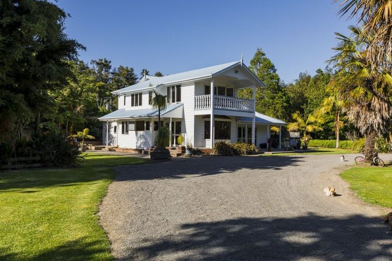 Photo of property in 3360 Pourerere Road, Pourerere, Waipawa, 4271