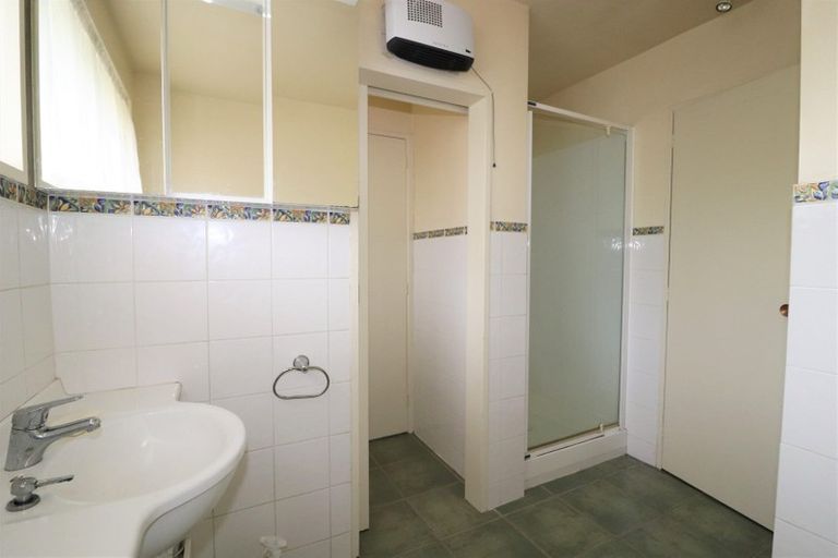 Photo of property in 7 Karnak Crescent, Russley, Christchurch, 8042