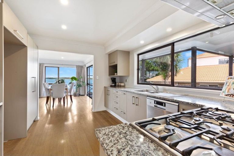 Photo of property in 29 St Annes Crescent, Wattle Downs, Auckland, 2103