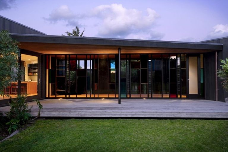 Photo of property in 27 Pye Place, Hot Water Beach, Whitianga, 3591