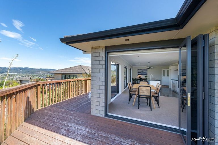 Photo of property in 43 Percy Kinsman Crescent, Riverstone Terraces, Upper Hutt, 5018