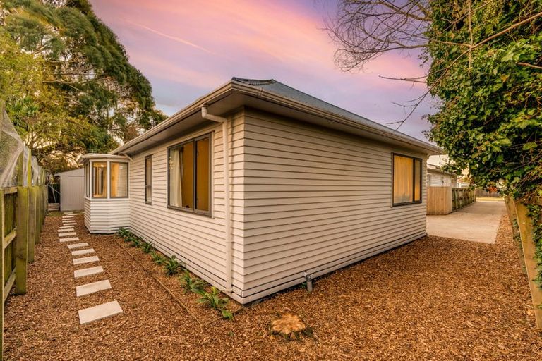 Photo of property in 9a Piko Crescent, Riccarton, Christchurch, 8041