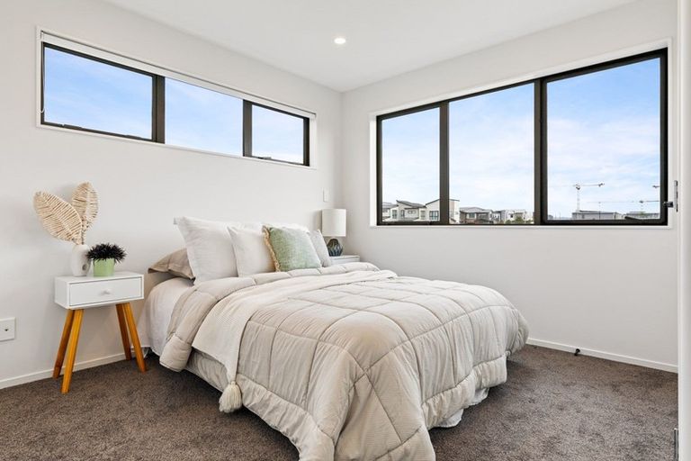 Photo of property in 4 Hea Road, Hobsonville, Auckland, 0616