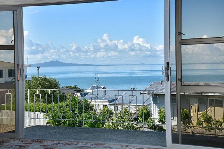 Photo of property in 27 Tiri Road, Manly, Whangaparaoa, 0930