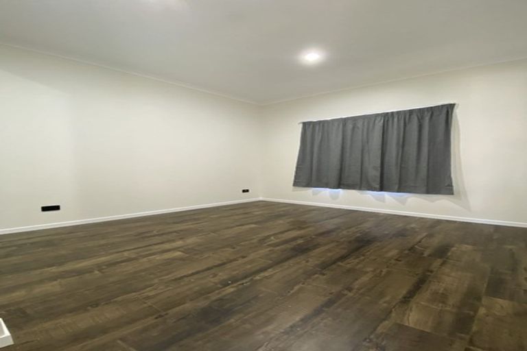 Photo of property in 60 Medvale Avenue, Flat Bush, Auckland, 2019