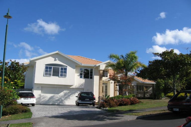 Photo of property in 28 Westminster Gardens, Unsworth Heights, Auckland, 0632