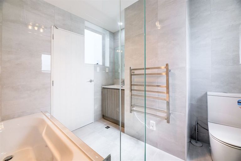 Photo of property in 49a Titirangi Road, New Lynn, Auckland, 0600